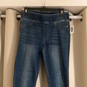 Brand new Old Navy rockstar, super skinny Jeggings mid-rise jeans.